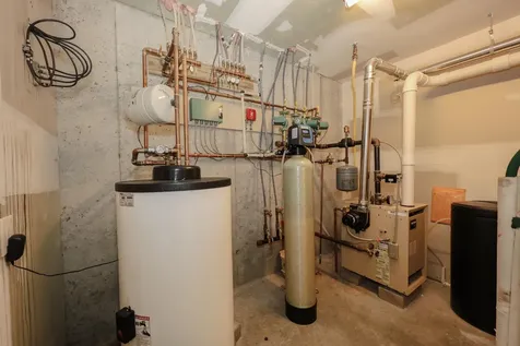 4 Bow Center Road Bow NH 03304