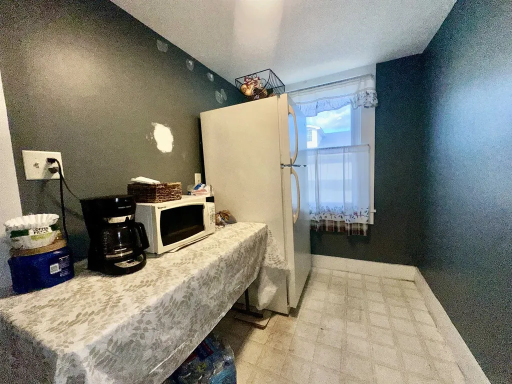 77 Henniker Street Hillsborough NH 03244