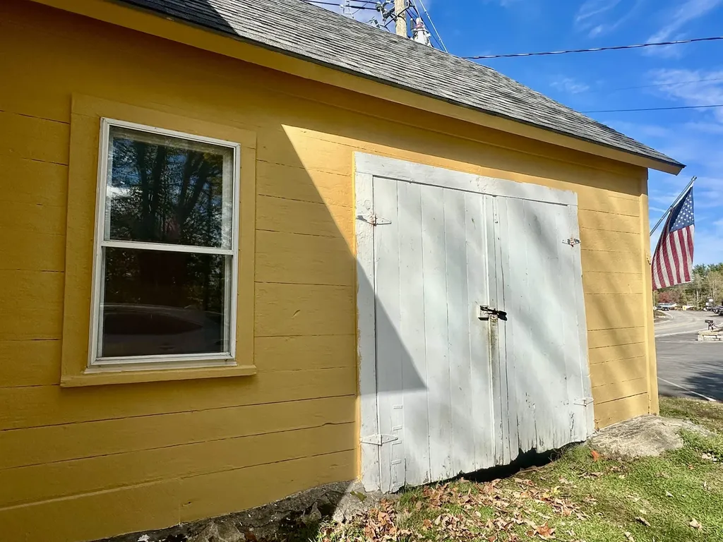 77 Henniker Street Hillsborough NH 03244