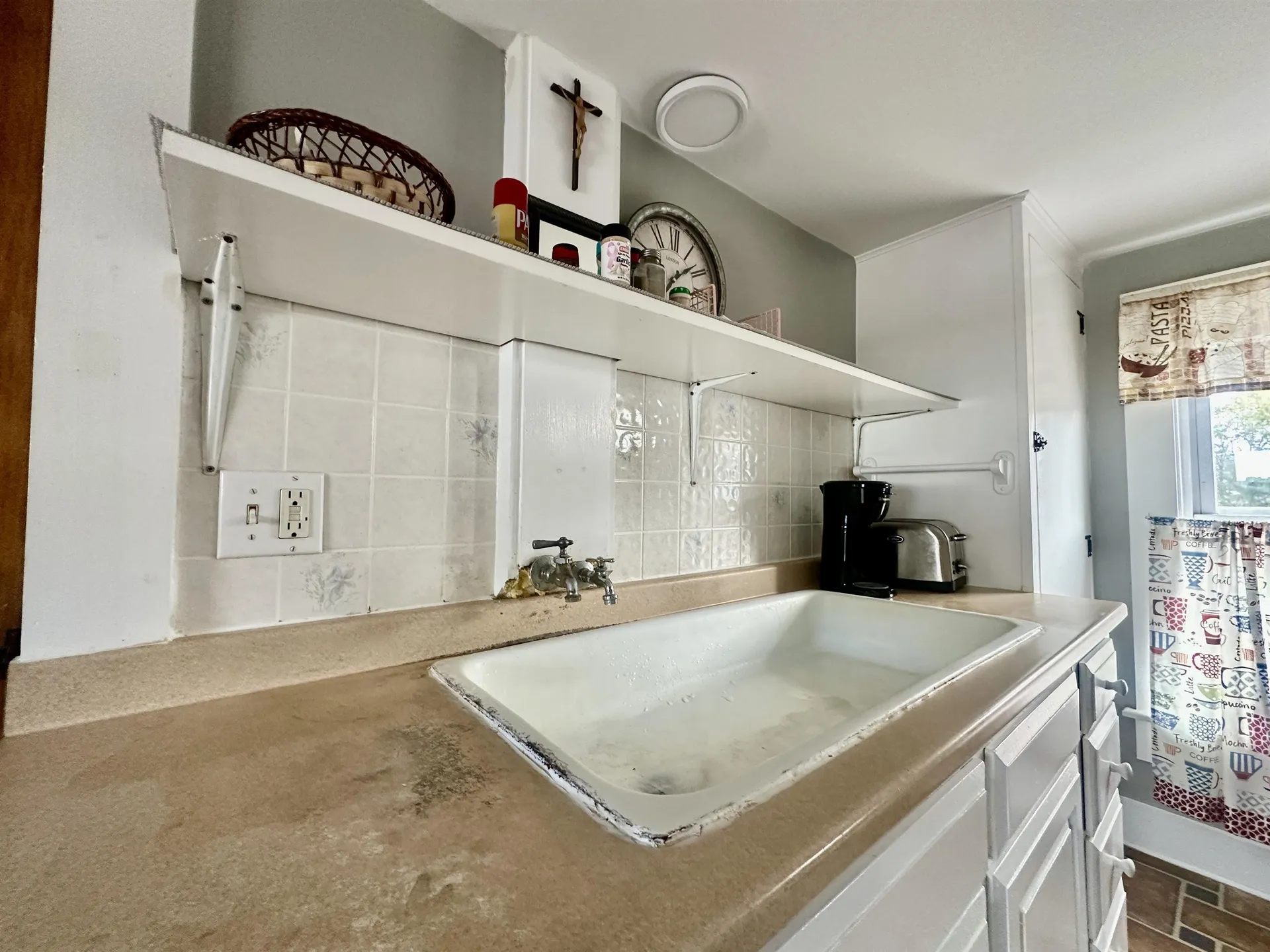 77 Henniker Street Hillsborough NH 03244