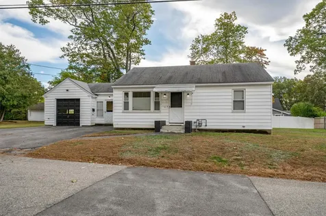 197 Laxson Avenue Manchester NH 03103