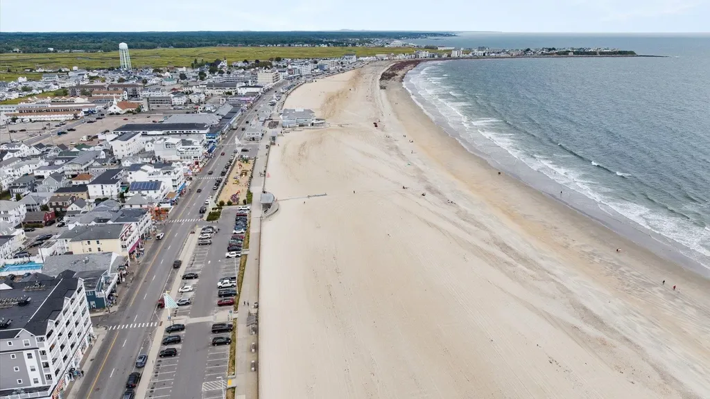 7 Perkins Avenue Hampton NH 03842