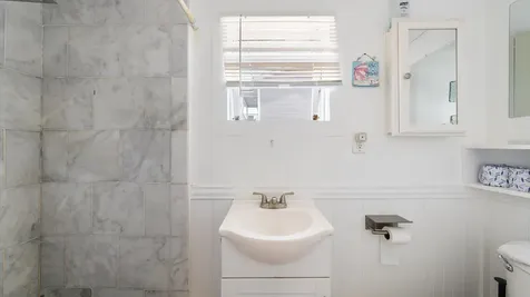 7 Perkins Avenue Hampton NH 03842