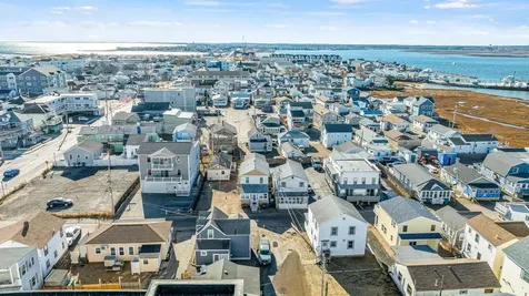 7 Perkins Avenue Hampton NH 03842