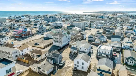 7 Perkins Avenue Hampton NH 03842