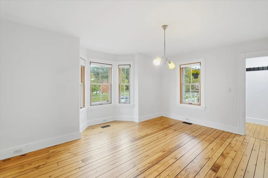 241 Loomis Street Burlington VT 05401