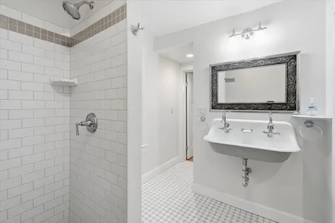 241 Loomis Street Burlington VT 05401