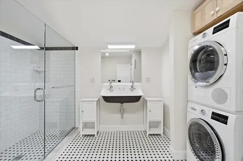 241 Loomis Street Burlington VT 05401