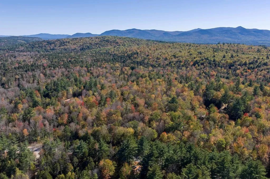 347 Chase Road Sandwich NH 03259