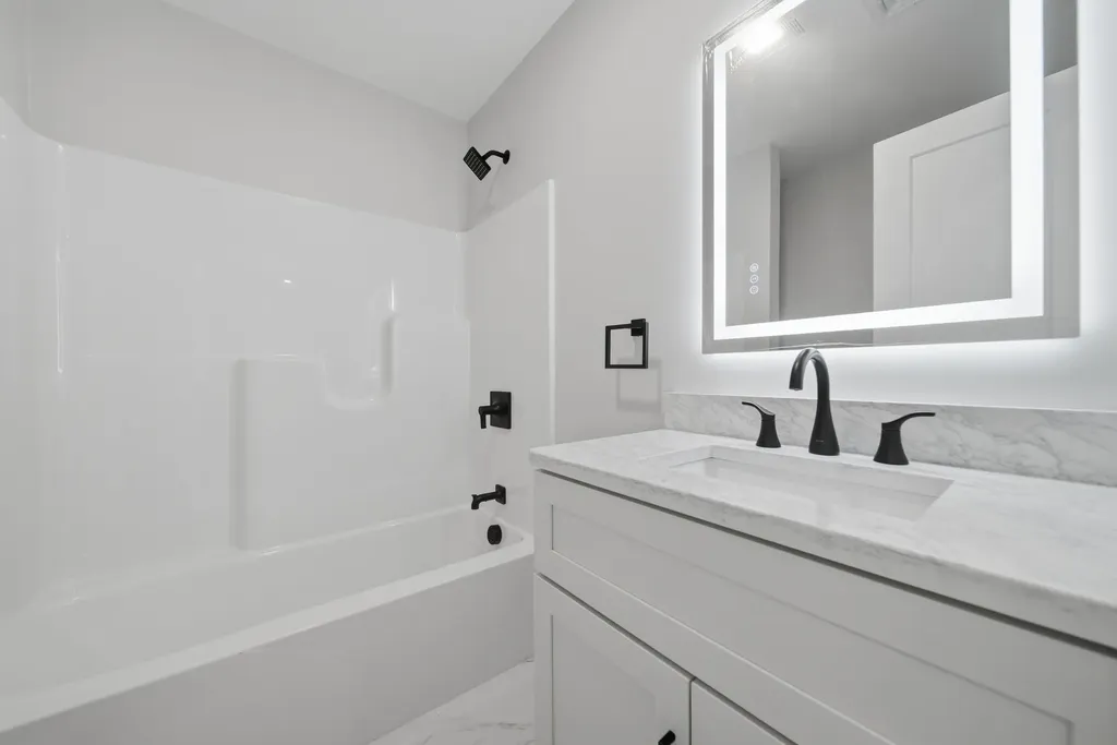24 Munroe Street Franklin NH 03235