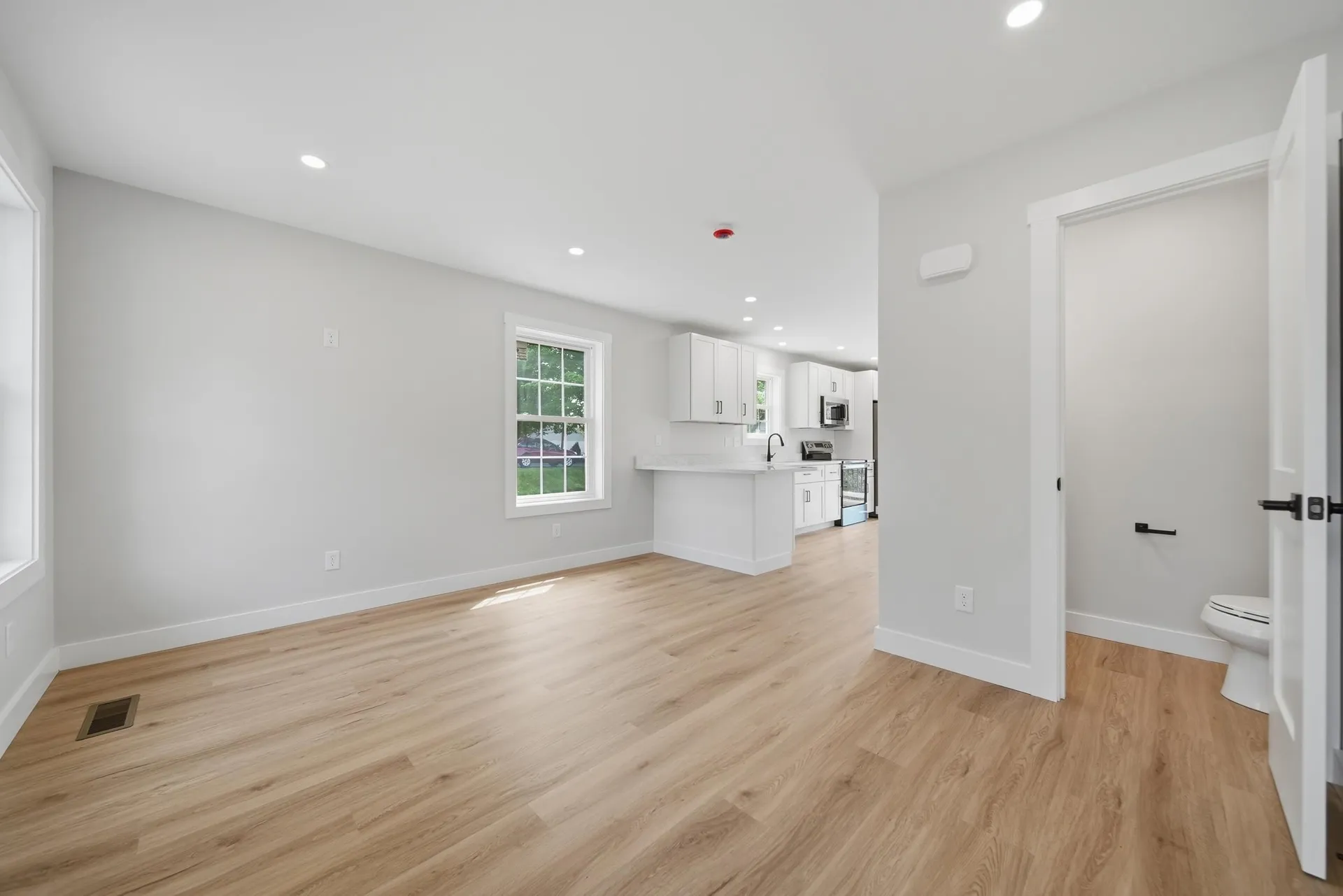 24 Munroe Street Franklin NH 03235