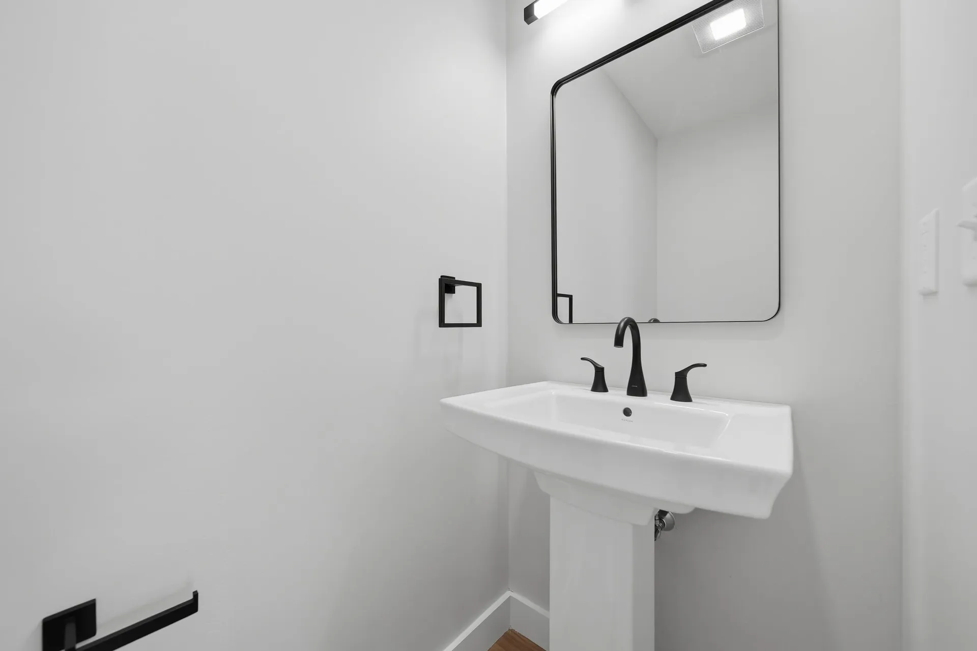 24 Munroe Street Franklin NH 03235