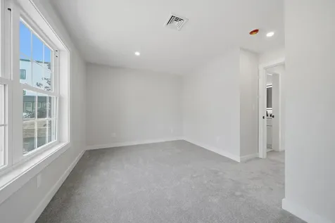 24 Munroe Street Franklin NH 03235