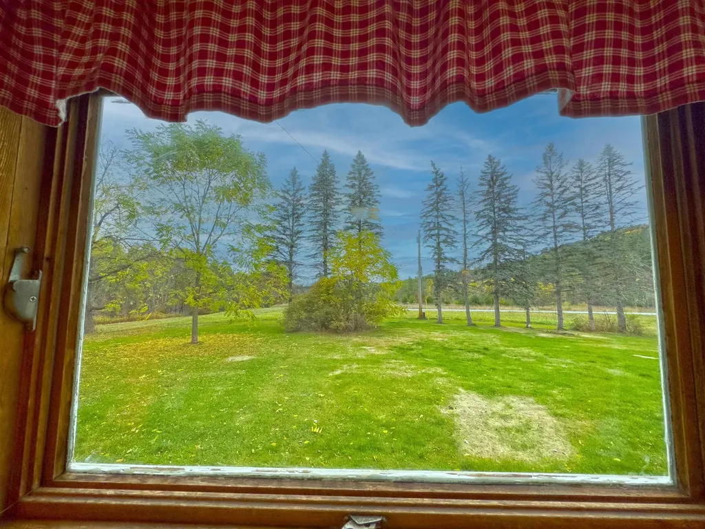 433 Grange Hall Road Monroe NH 03771