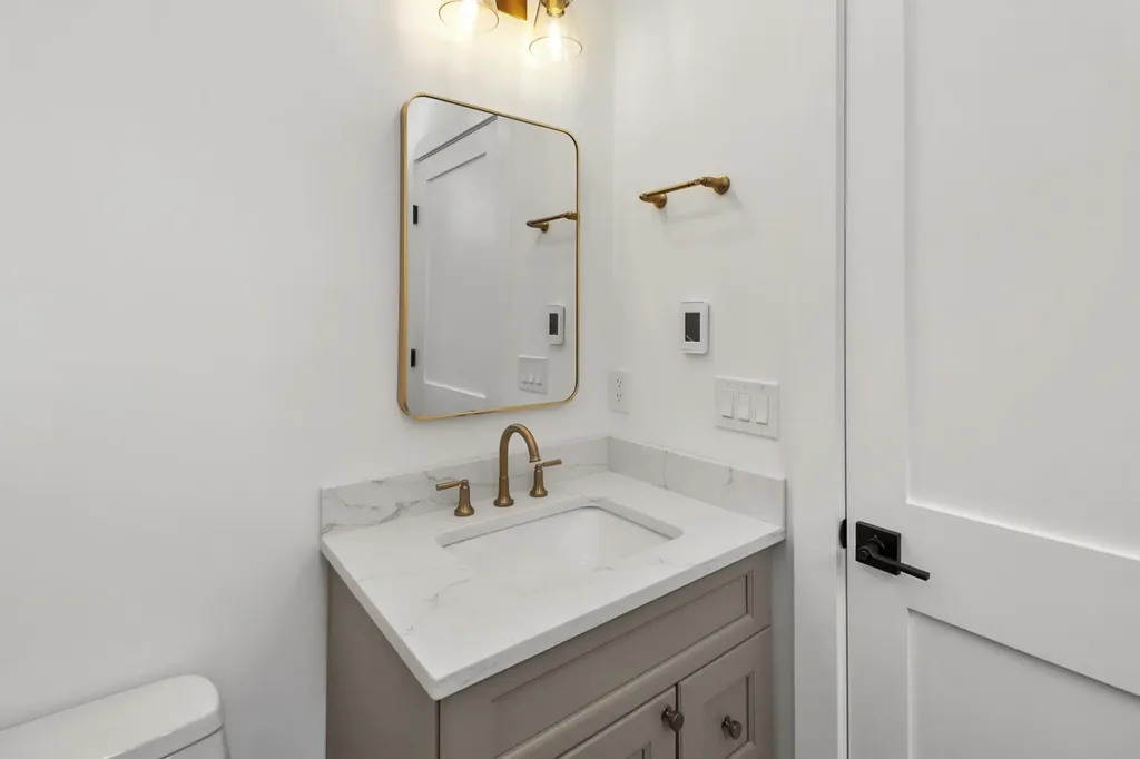 1155 Sagamore Avenue Portsmouth NH 03801