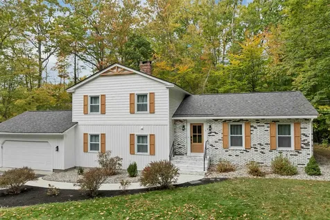 7 Loon Street Wolfeboro NH 03894