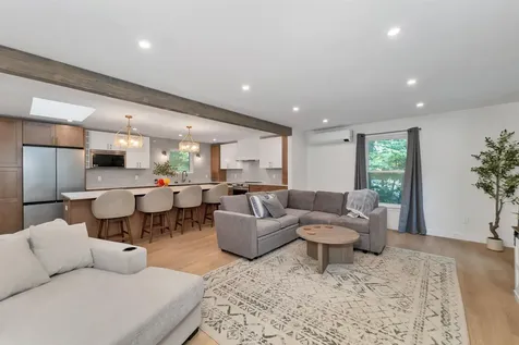 7 Loon Street Wolfeboro NH 03894