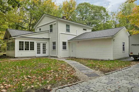 7 Loon Street Wolfeboro NH 03894