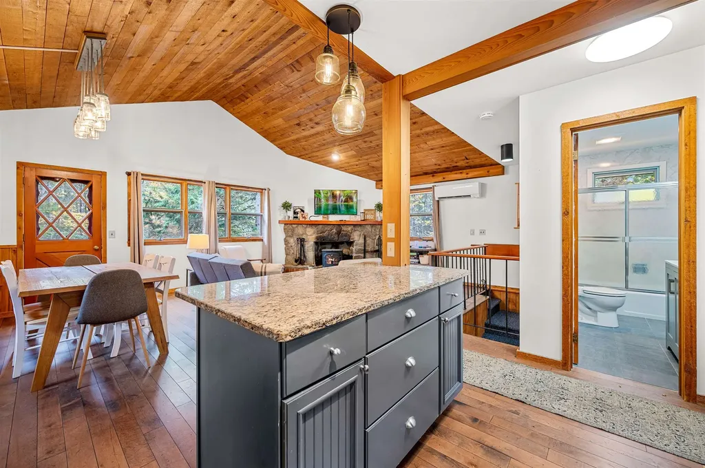 34 Two Ponds Road Warren VT 05674