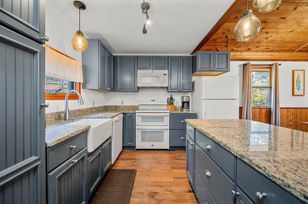 34 Two Ponds Road Warren VT 05674