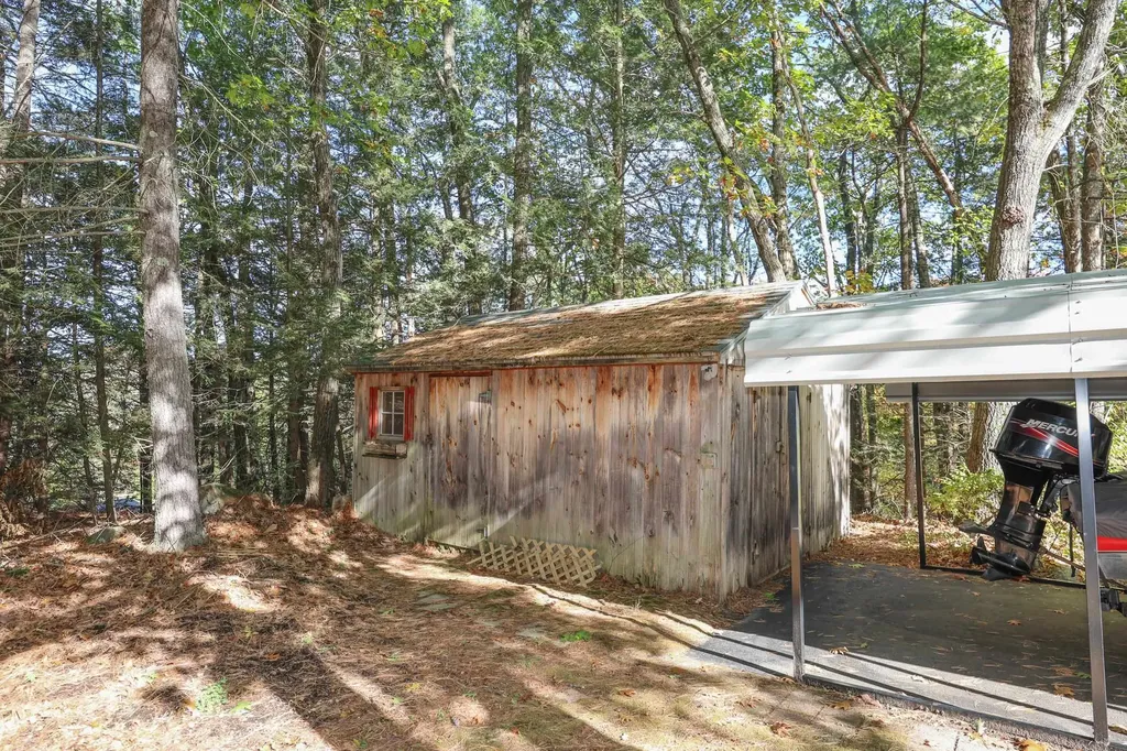 4 Chip Street Goffstown NH 03045