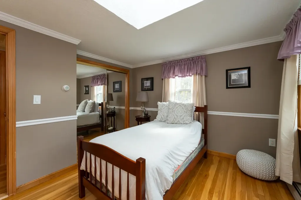 18 Stoney Lane Hudson NH 03051