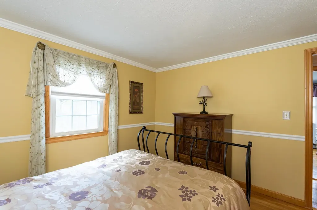 18 Stoney Lane Hudson NH 03051