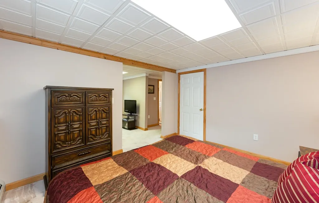 18 Stoney Lane Hudson NH 03051