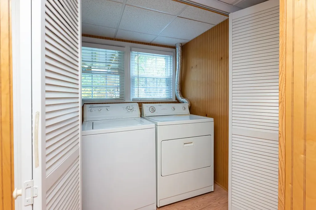 18 Stoney Lane Hudson NH 03051