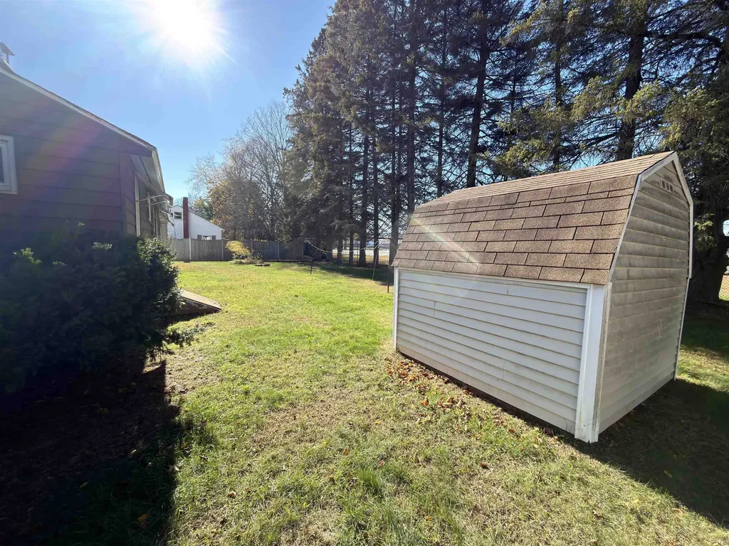 75 Hinsdale Heights Hinsdale NH 03451