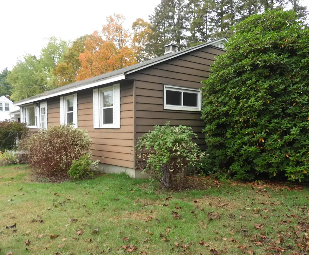 75 Hinsdale Heights Hinsdale NH 03451