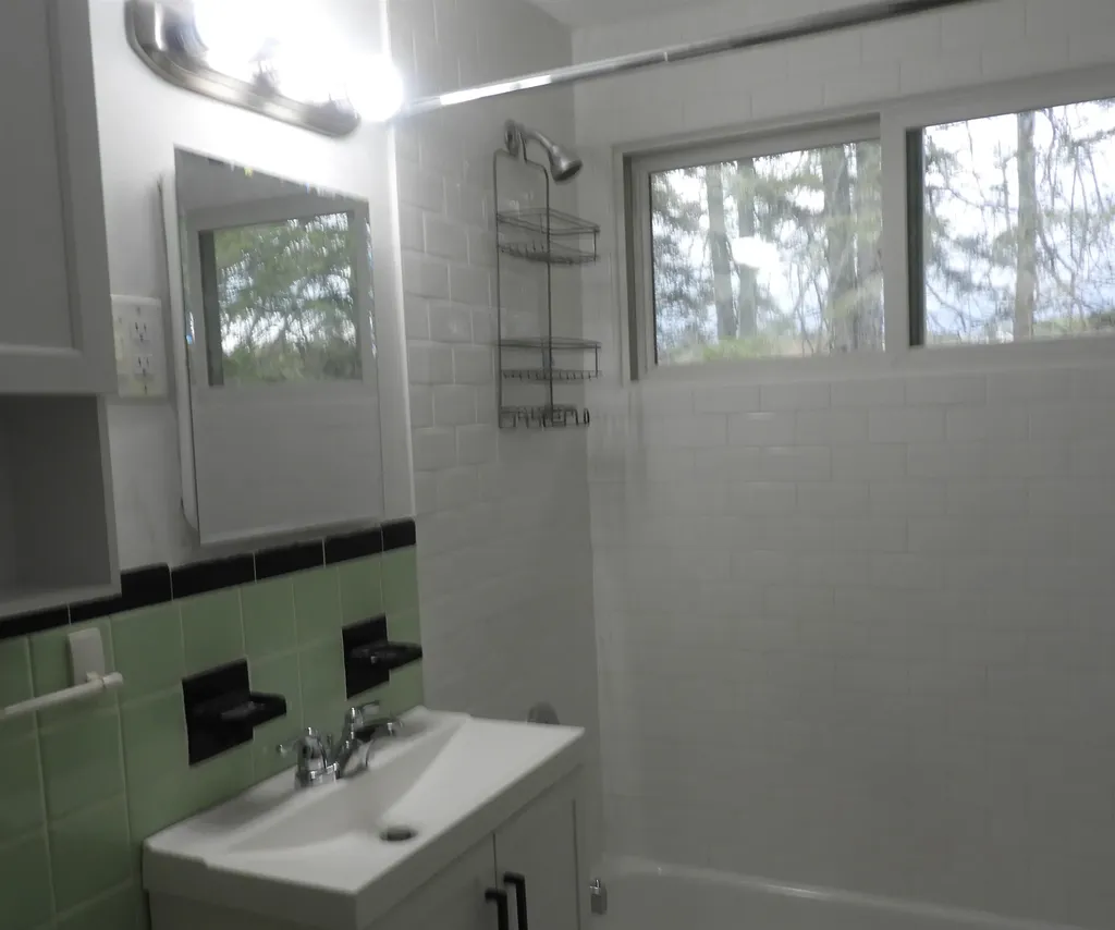 75 Hinsdale Heights Hinsdale NH 03451