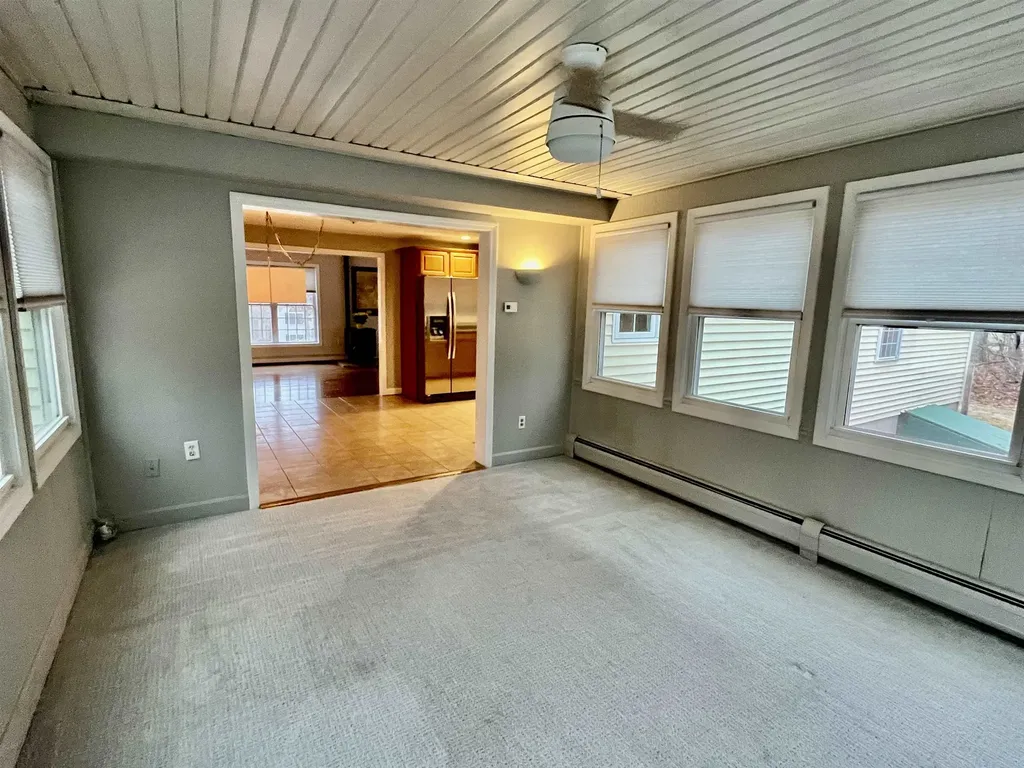 6 Gailor Lane Hooksett NH 03106