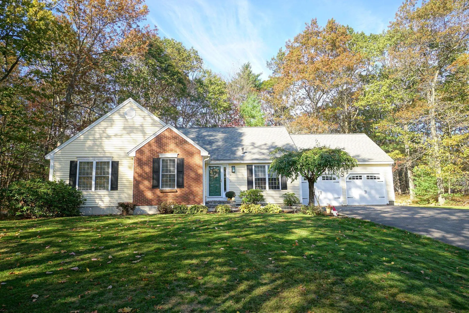 6 Gailor Lane Hooksett NH 03106