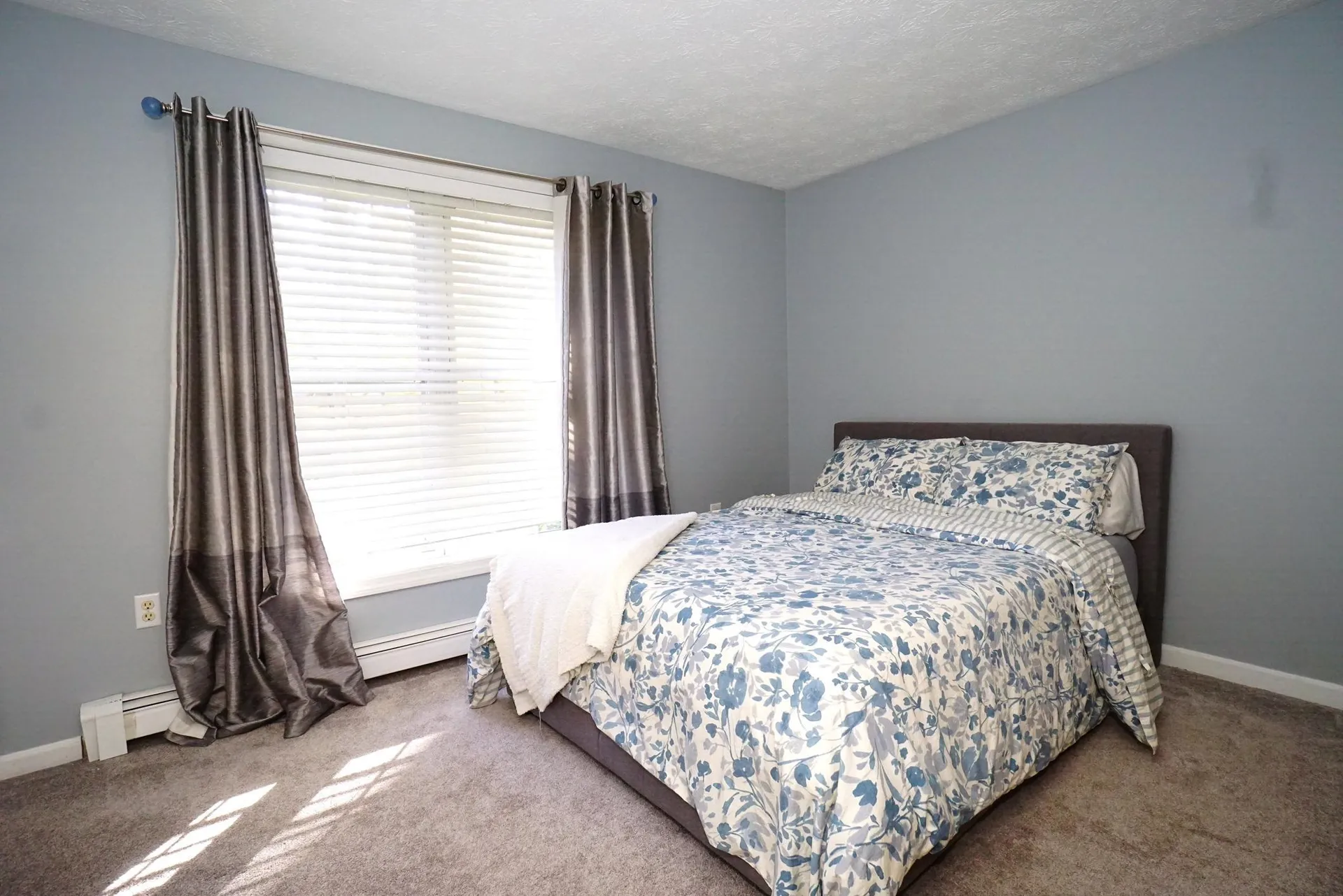 6 Gailor Lane Hooksett NH 03106