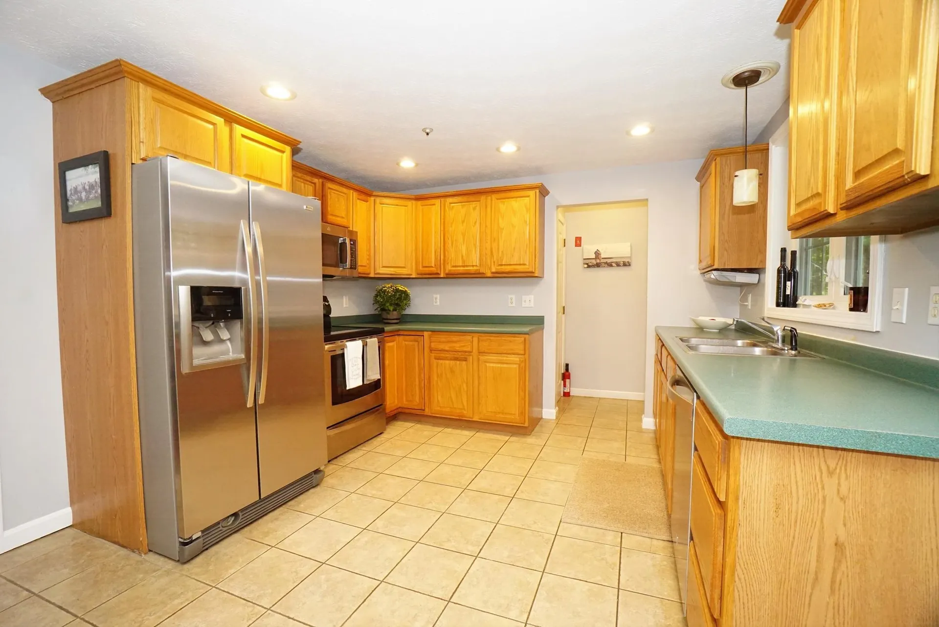 6 Gailor Lane Hooksett NH 03106