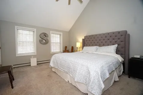 6 Gailor Lane Hooksett NH 03106