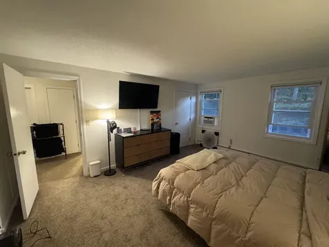 152 Porcupine Circle Salem NH 03079