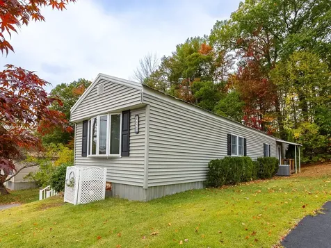 290 Calef Highway Epping NH 03042