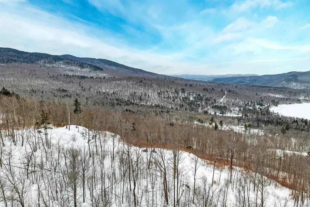768 Doetown Road Rumney NH 03266