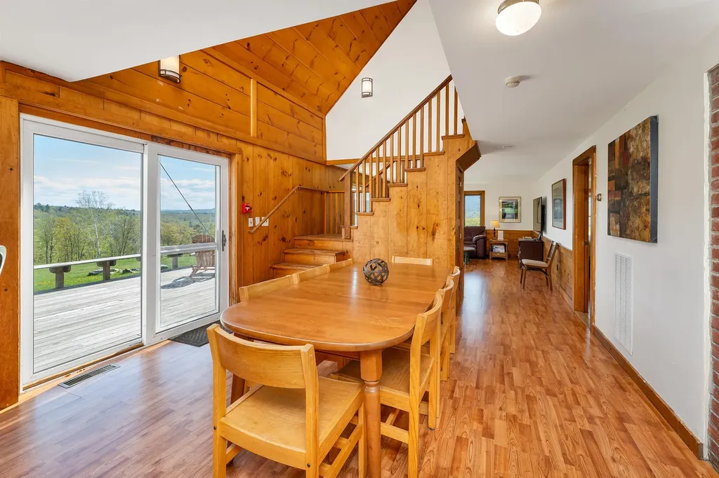 768 Doetown Road Rumney NH 03266