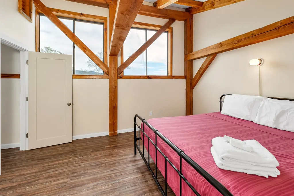 768 Doetown Road Rumney NH 03266