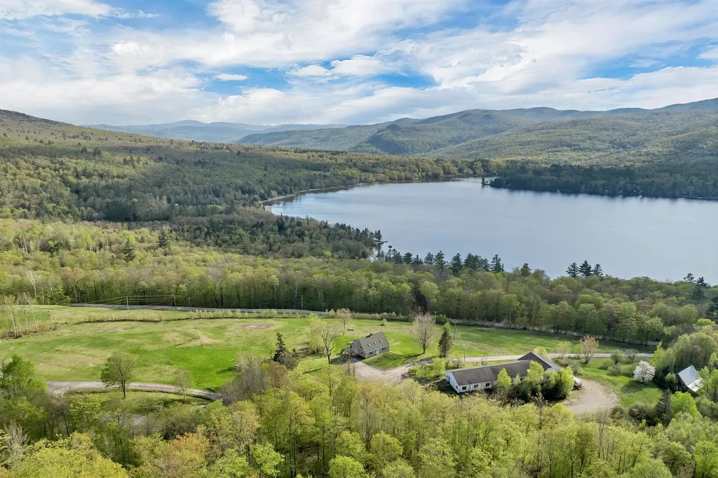 768 Doetown Road Rumney NH 03266