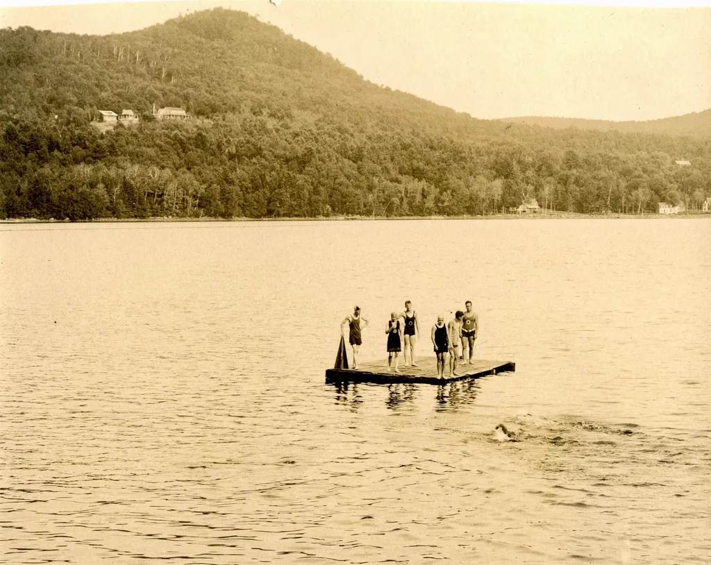 768 Doetown Road Rumney NH 03266