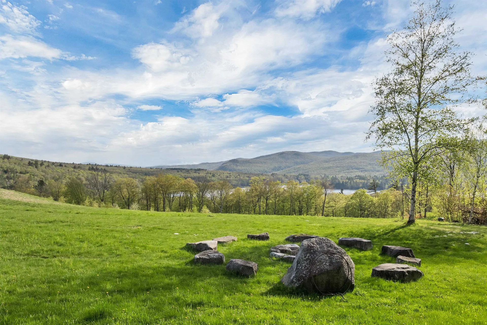 768 Doetown Road Rumney NH 03266