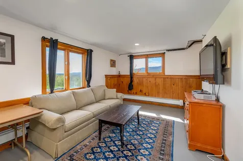 768 Doetown Road Rumney NH 03266