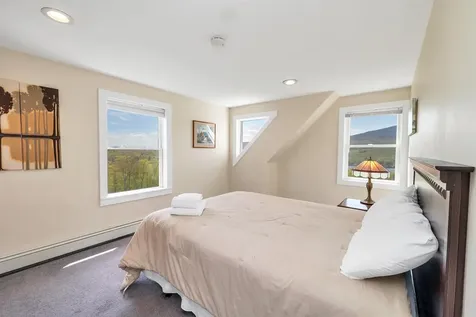 768 Doetown Road Rumney NH 03266