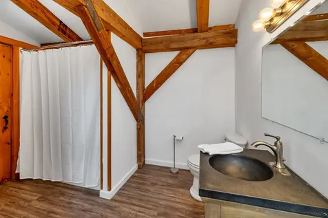 768 Doetown Road Rumney NH 03266