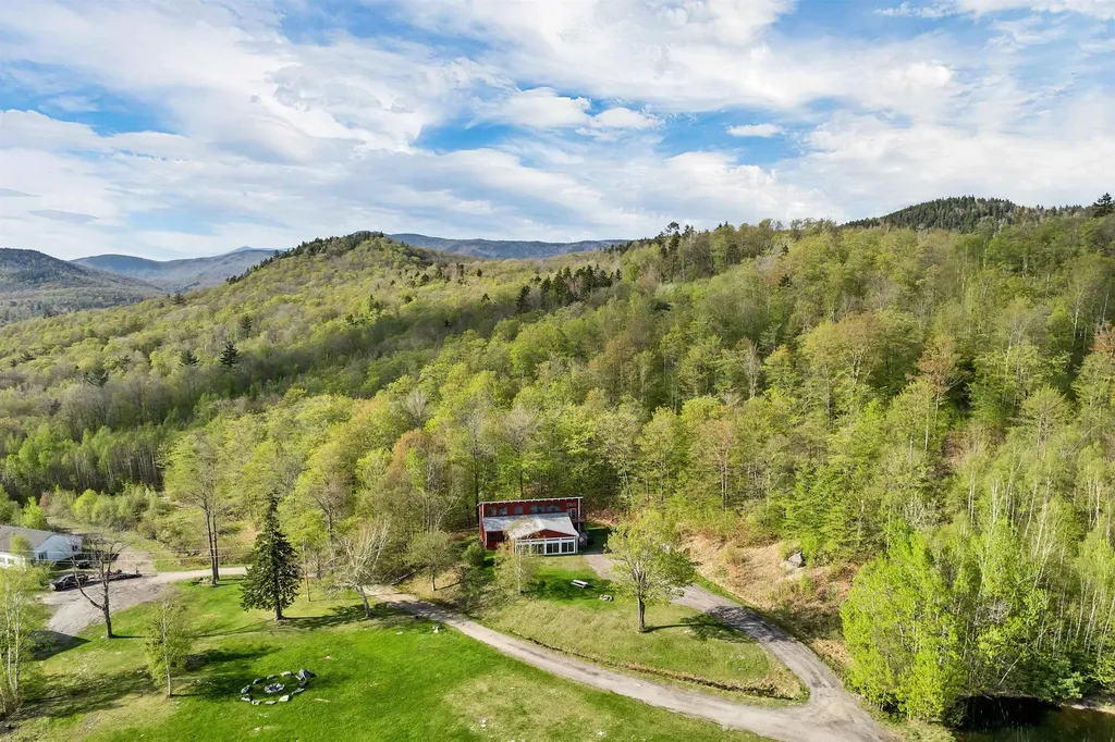 768 Doetown Road Rumney NH 03266