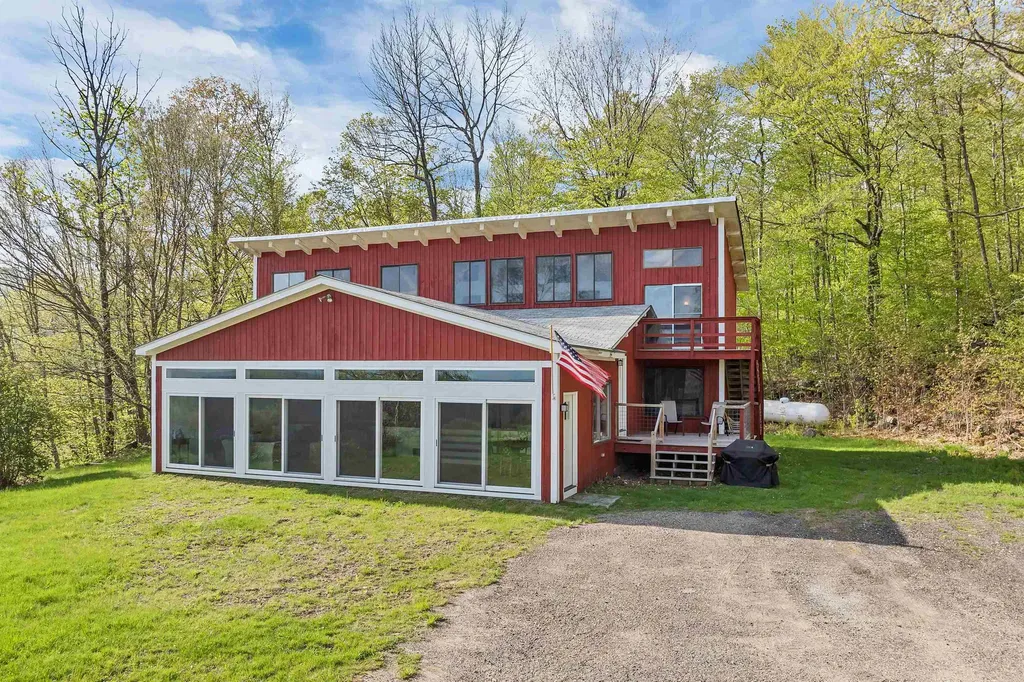 768 Doetown Road Rumney NH 03266